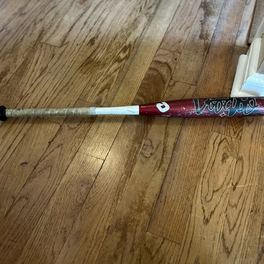 DeMarini Voodoo Bat (-13) 18 oz 31" (Used)